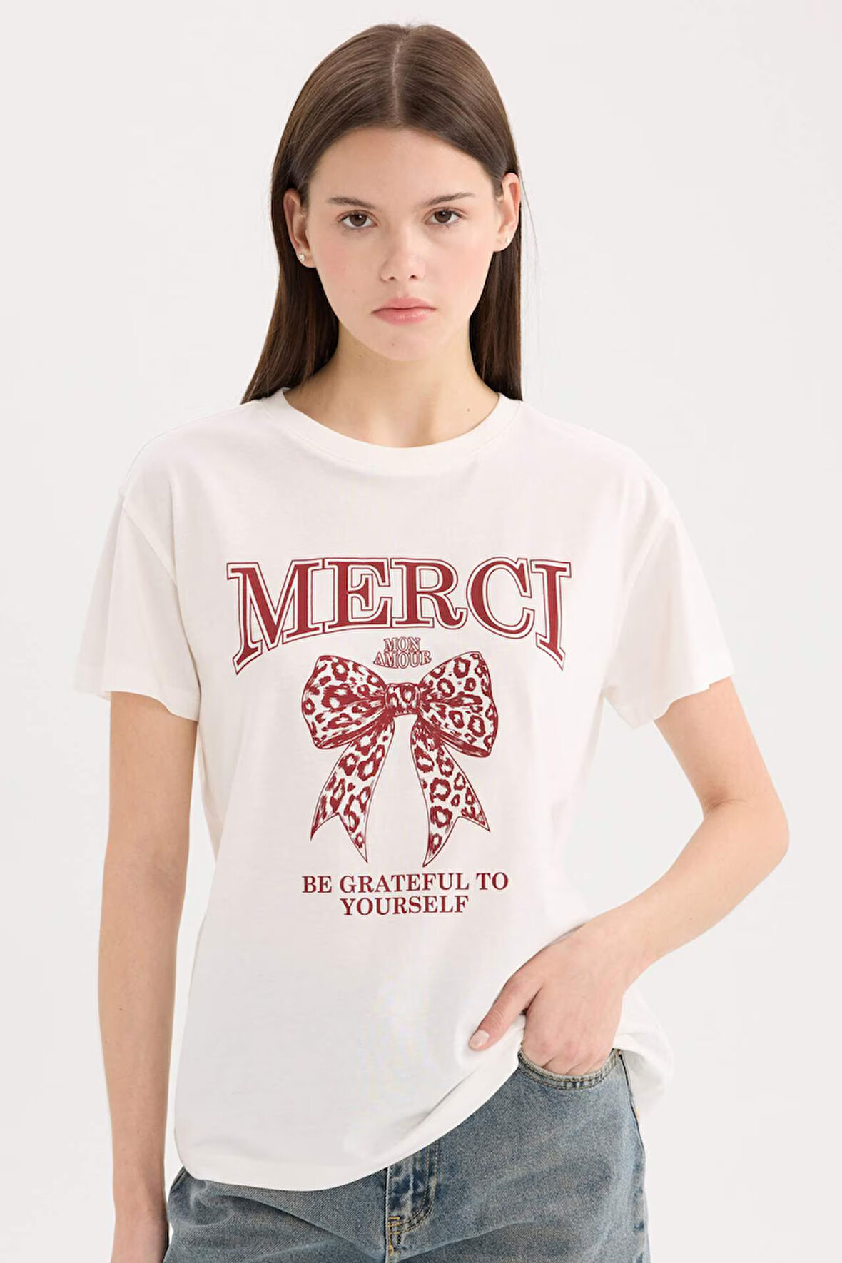 DeFacto Regular Fit Bisiklet Yaka Baskılı Kısa Kollu Tişört D9606AX25SMWT32