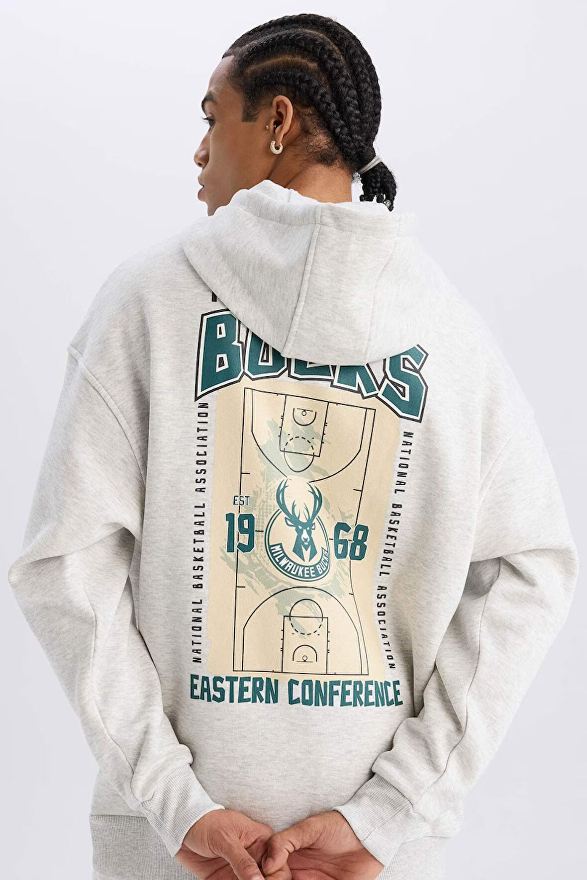 DeFactoFit NBA Milwaukee Bucks Oversize Geniş Kalıp Kapüşonlu Sırt Baskılı Kalın Sweatshirt D6699AX25SPGR421