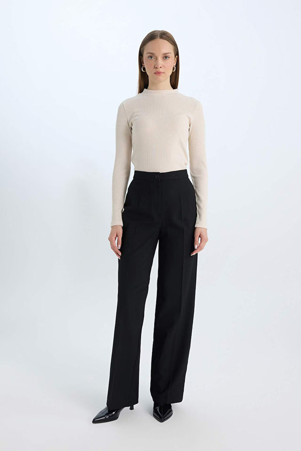 DeFacto Wide Leg Kumaş Pantolon Yüksek Bel Standart Boy Basic Düz C6402AX25SPBK27