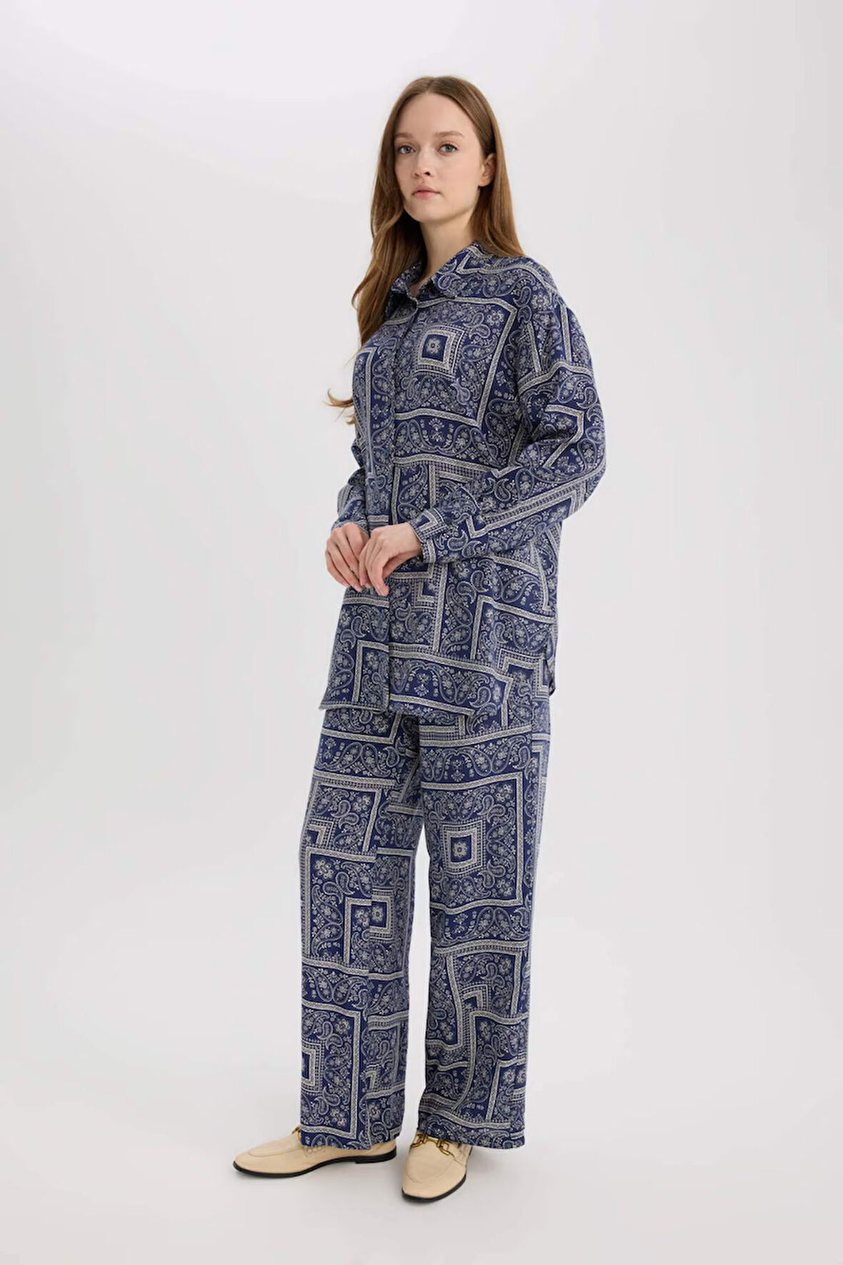 DeFacto Regular Fit Şal Desenli Viskon Plaj Pantolonu-Fall in Love C3159AX25SPNV241
