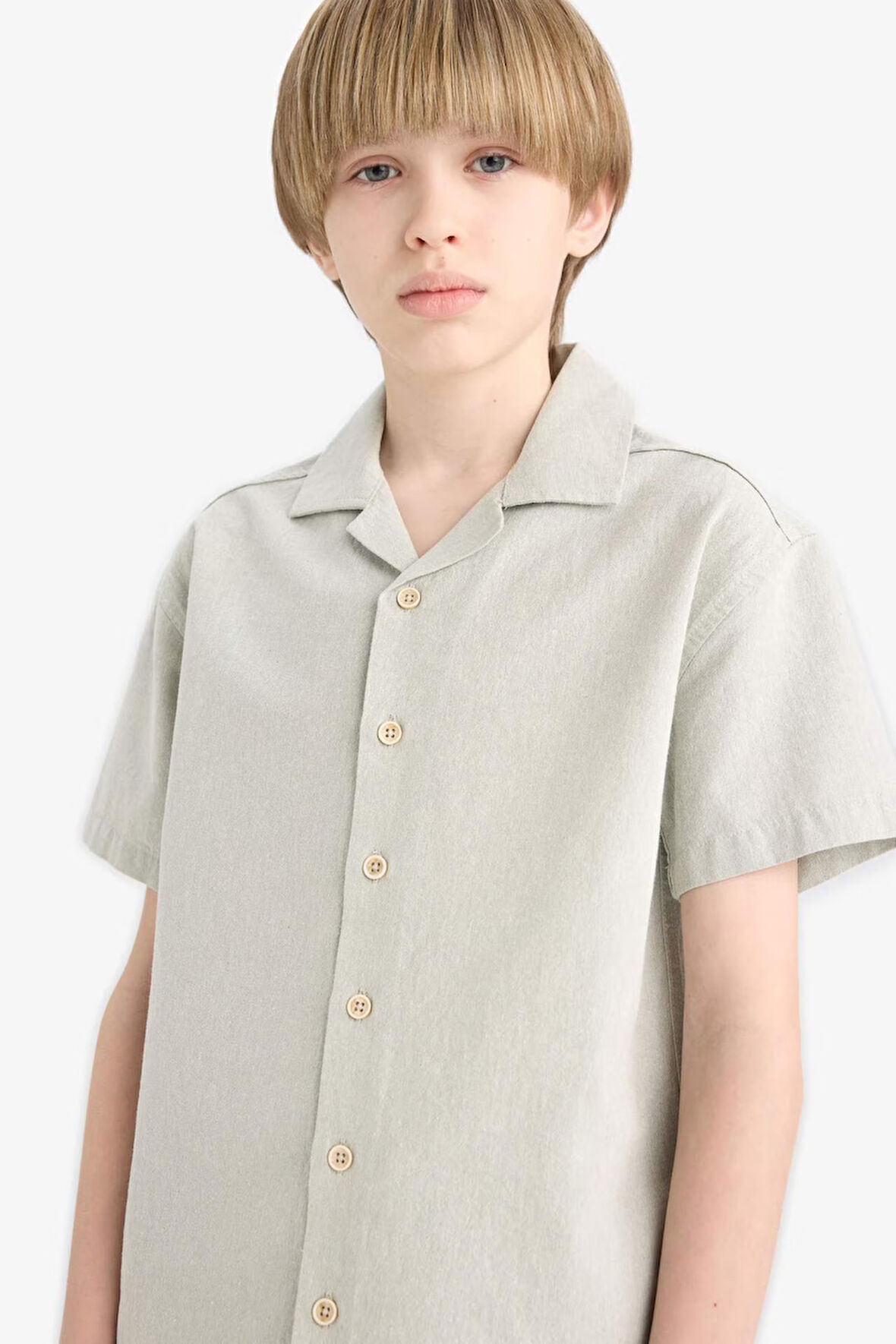 DeFacto Erkek Çocuk Oversize Geniş Kalıp Polo Yaka Müslin Kısa Kollu Gömlek E3314A825HSGN1123
