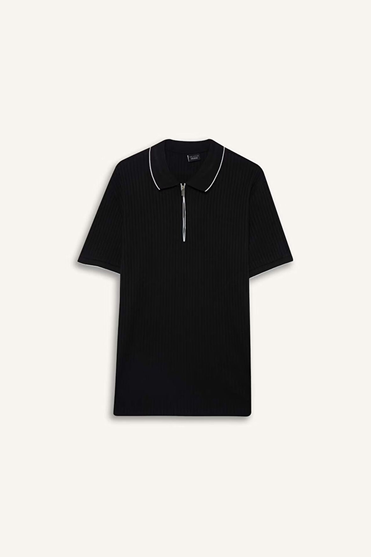 DeFacto Slim Fit Dar Kesim Kısa Kollu Fitilli Kaşkorse Yarım Fermuarlı Siyah Polo Tişört D3948AX25SMBK81