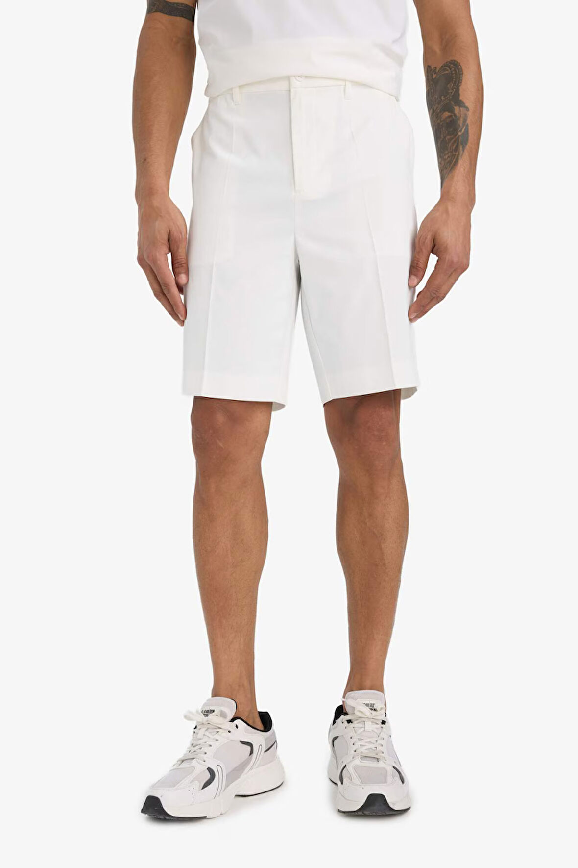DeFactoFit Standart Fit Sporcu Kısa Paça Dokuma Şort E4136AX25SMWT34
