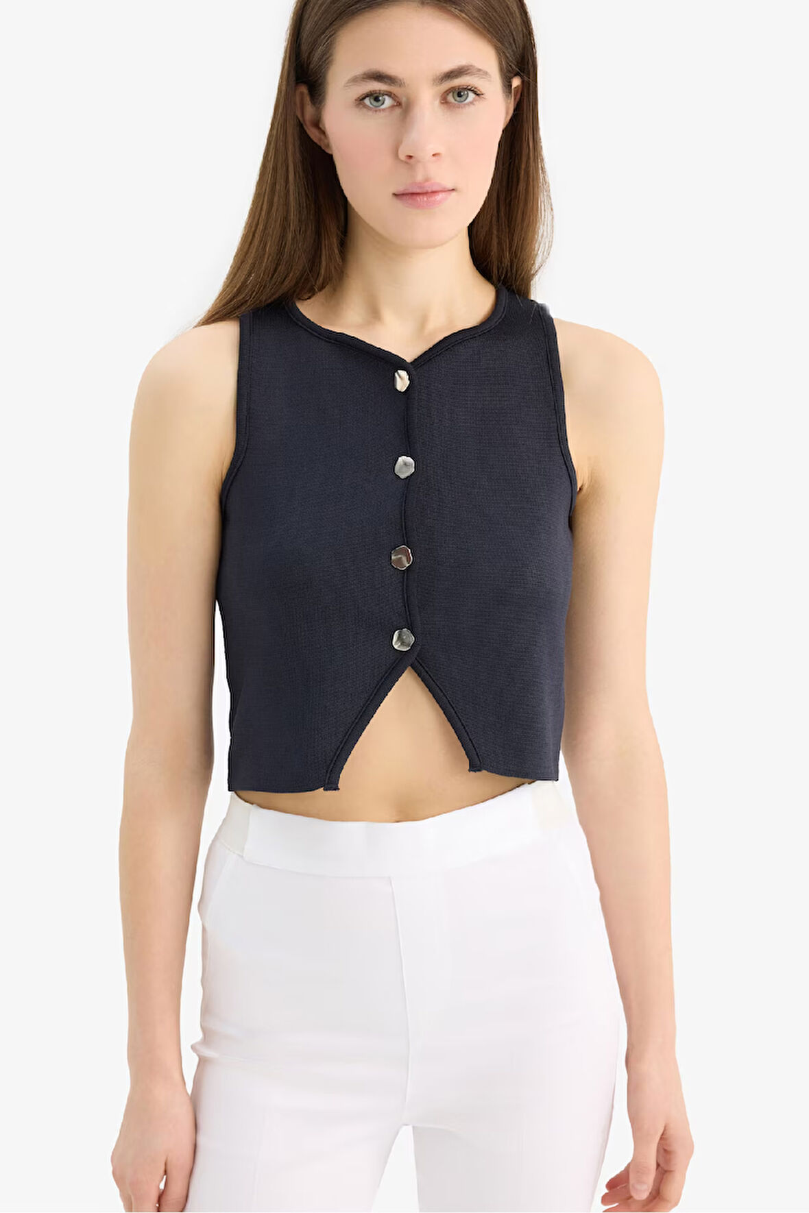 DeFacto Regular Fit Bisiklet Yaka Düğmeli Siyah Triko Yelek E0990AX25SMNV42