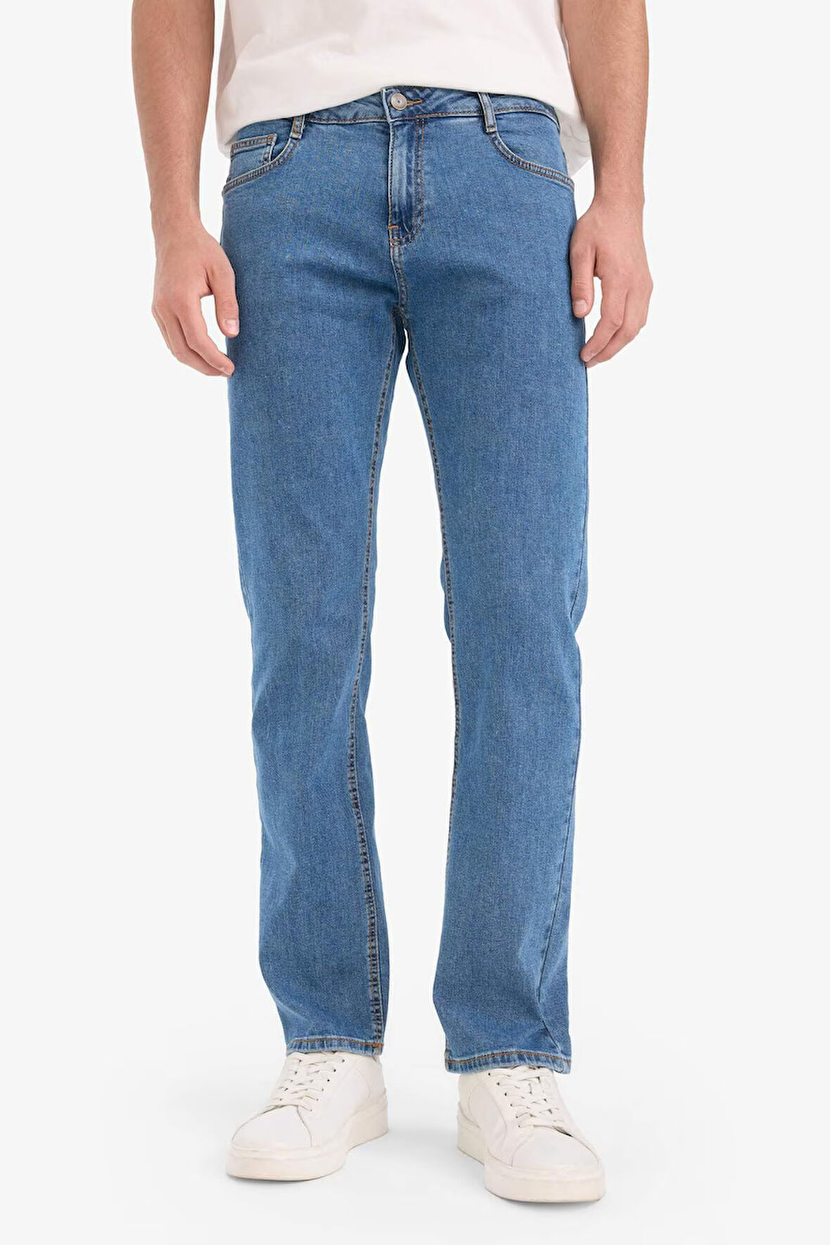 DeFacto Sergio Regular Fit Normal Kalıp Normal Bel Boru Paça Jean Pantolon E7277AX25SMNM28