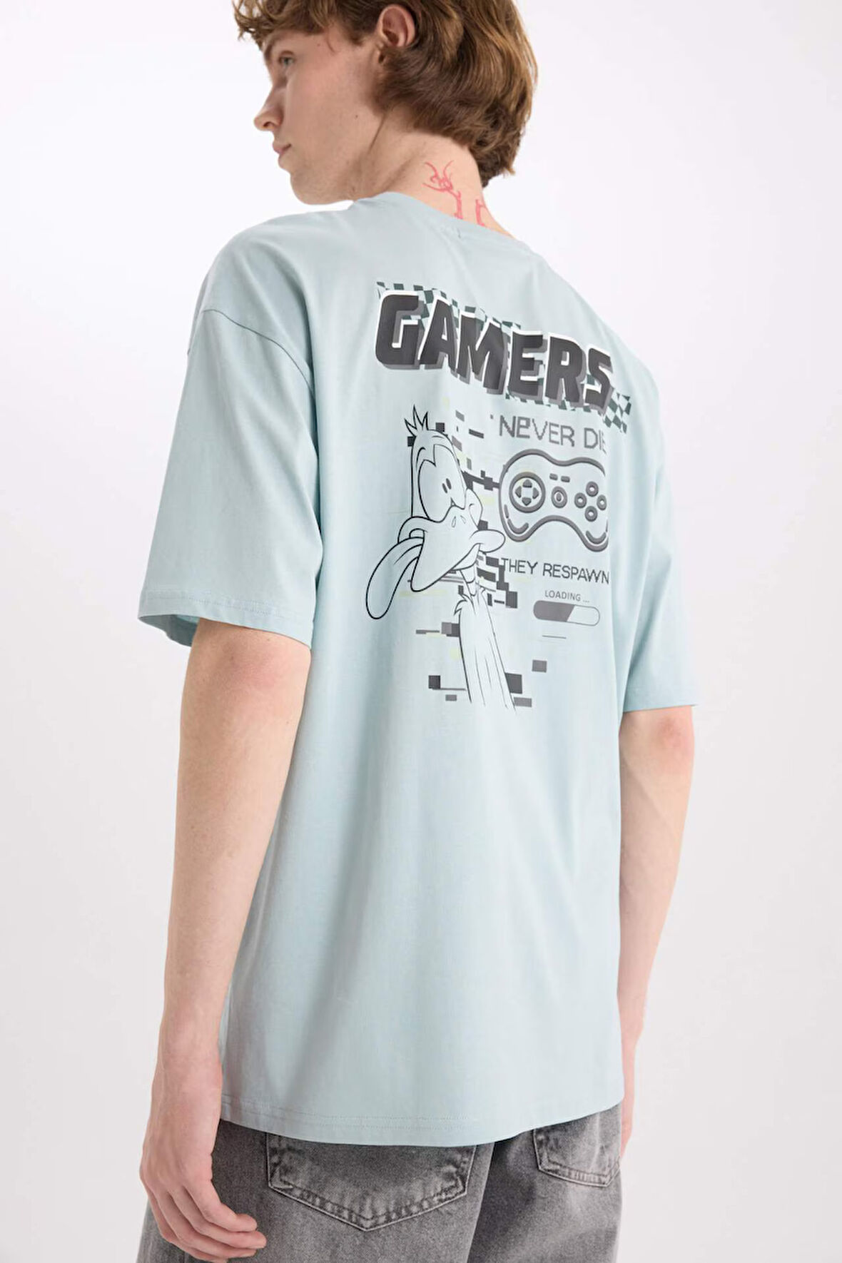 DeFacto %100 Pamuk Looney Tunes Boxy Fit Bisiklet Yaka Sırt Baskılı Kısa Kollu Tişört D6774AX25SPBE505