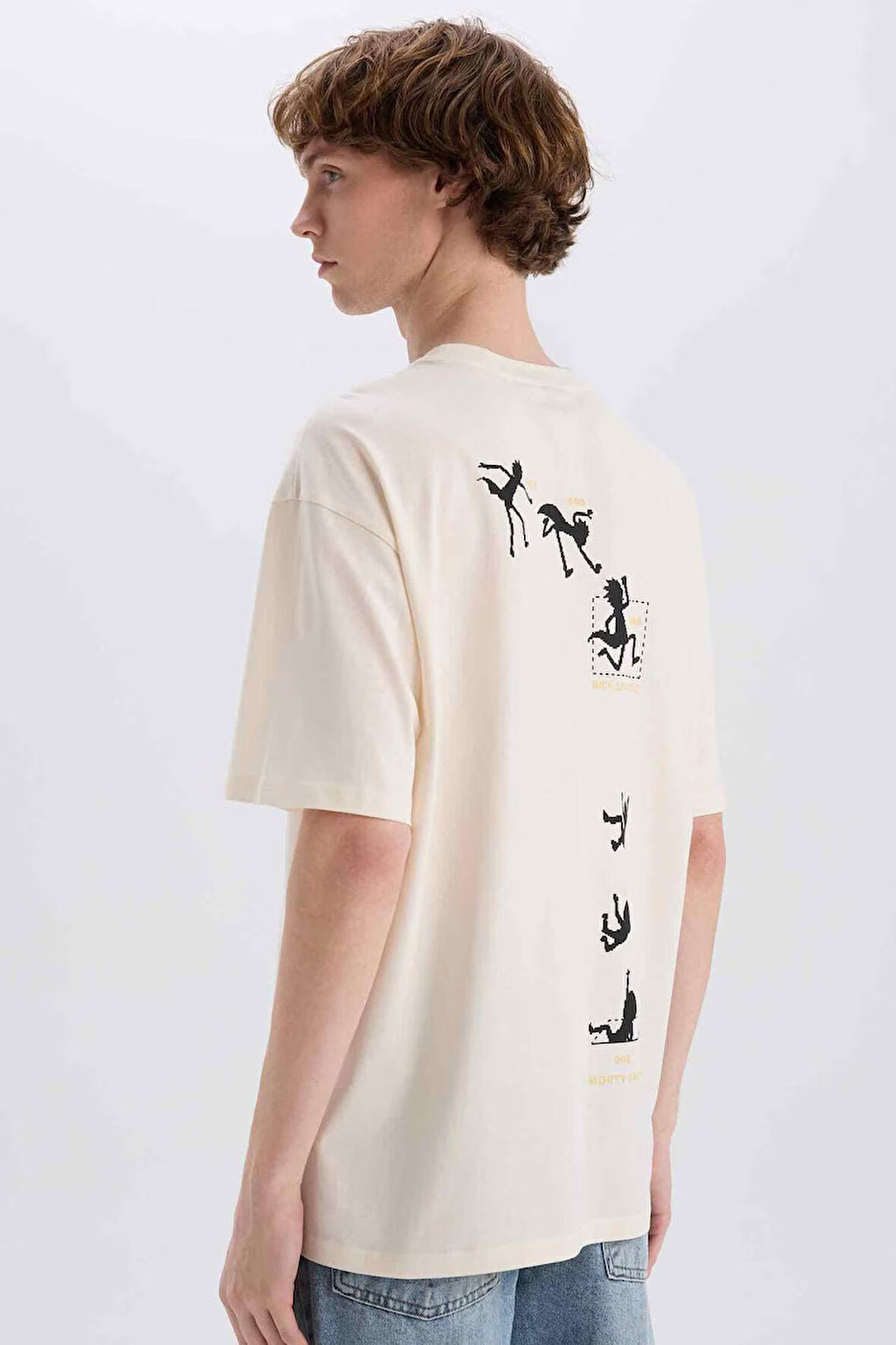 DeFacto %100 Pamuk Rick and Morty Boxy Fit Bisiklet Yaka Baskılı Kısa Kollu Tişört E3267AX25SMER137