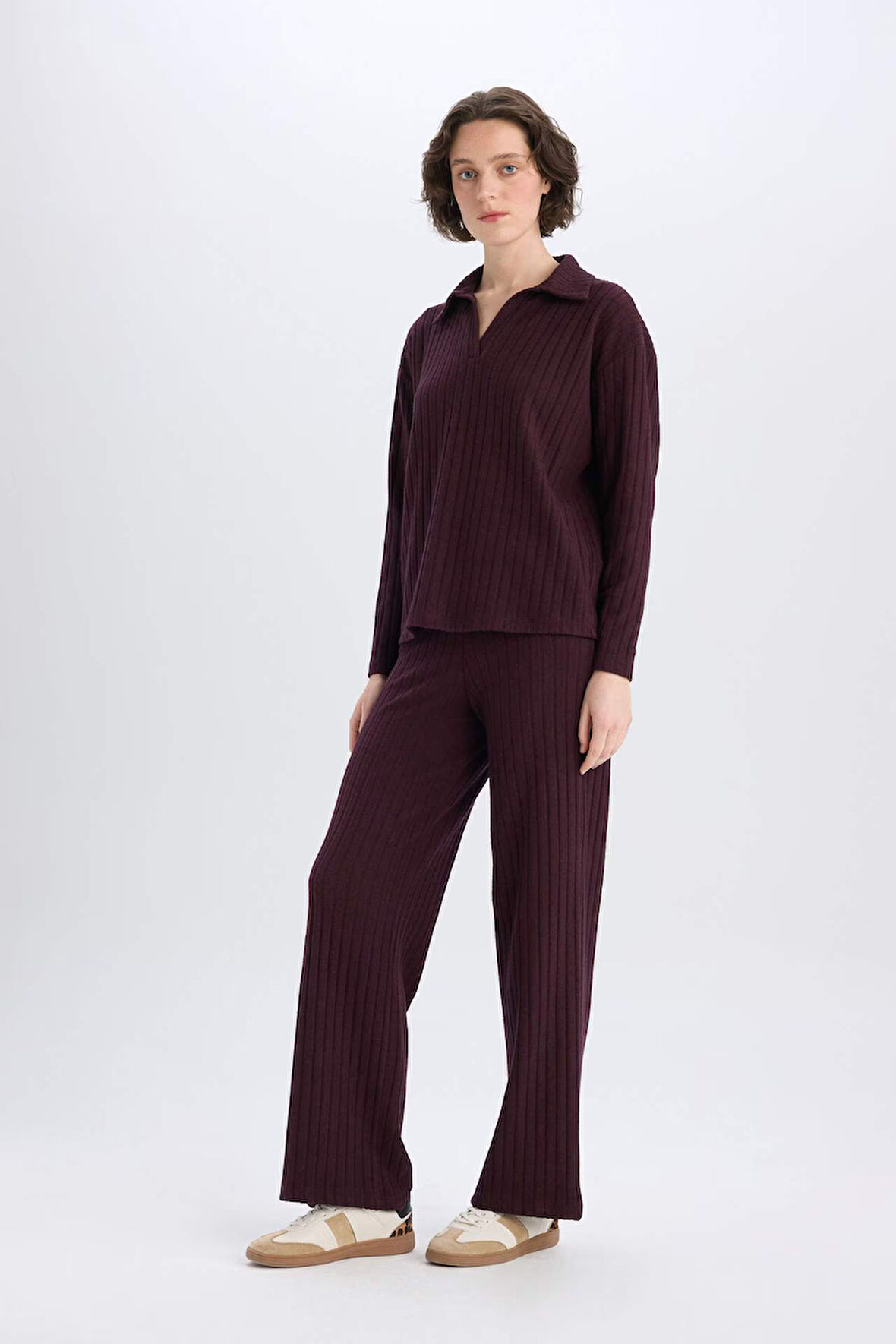 DeFacto Wide Leg Geniş Paça Eşofman Altı Normal Bel Fitilli Kaşkorse Kumaş Basic Düz B2405AX25SPBR115