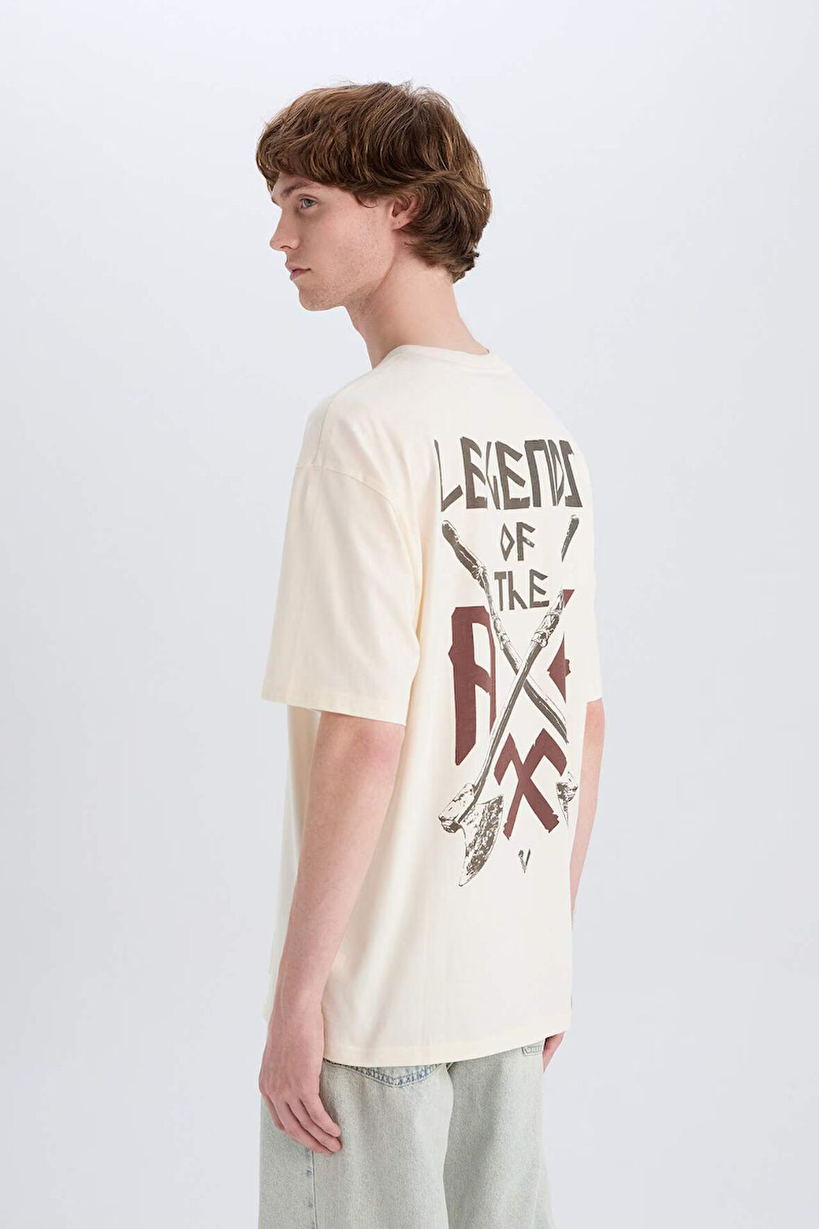 DeFacto %100 Pamuk Vikings Valhalla Boxy Fit Bisiklet Yaka Sırt Baskılı Kısa Kollu Tişört E3278AX25SMER83