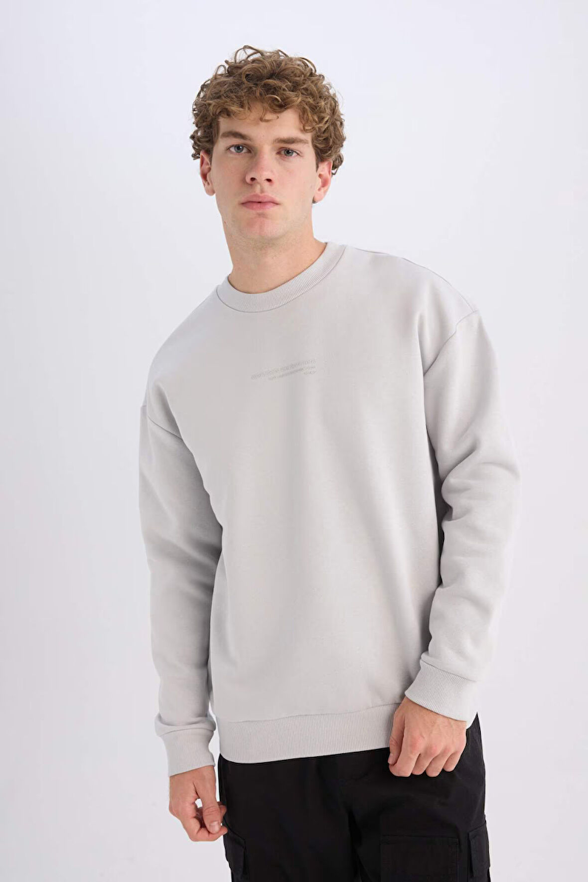 DeFacto Boxy Fit Bisiklet Yaka Baskılı Sweatshirt X8282AZ24AUGR184