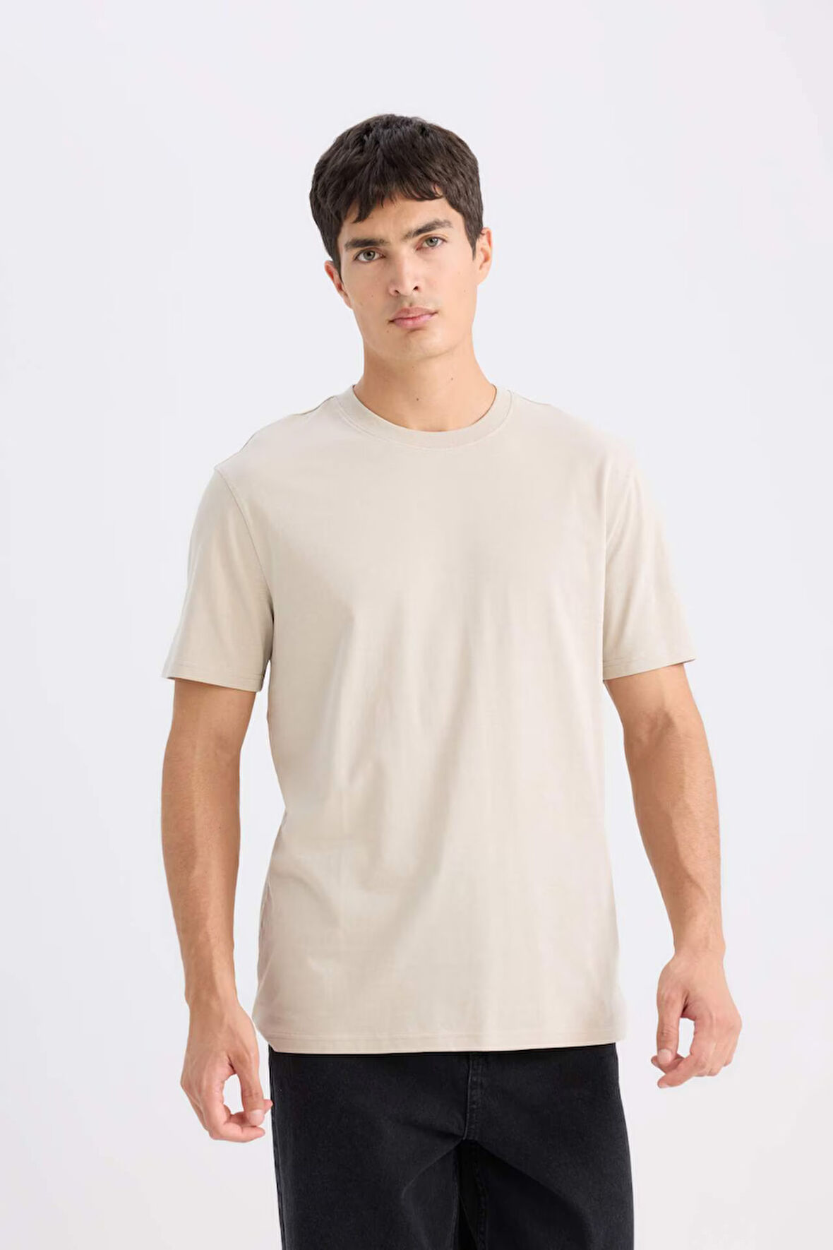 DeFacto %100 Pamuk New Regular Fit Bisiklet Yaka Basic Düz Kısa Kollu Tişört V7699AZ25SPBG170