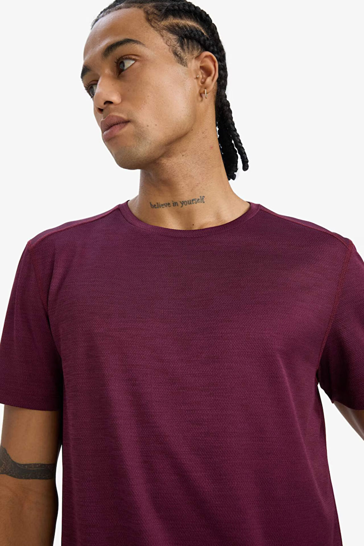 DeFactoFit Slim Fit Dar Kesim Bisiklet Yaka Sporcu Kısa Kollu Tişört