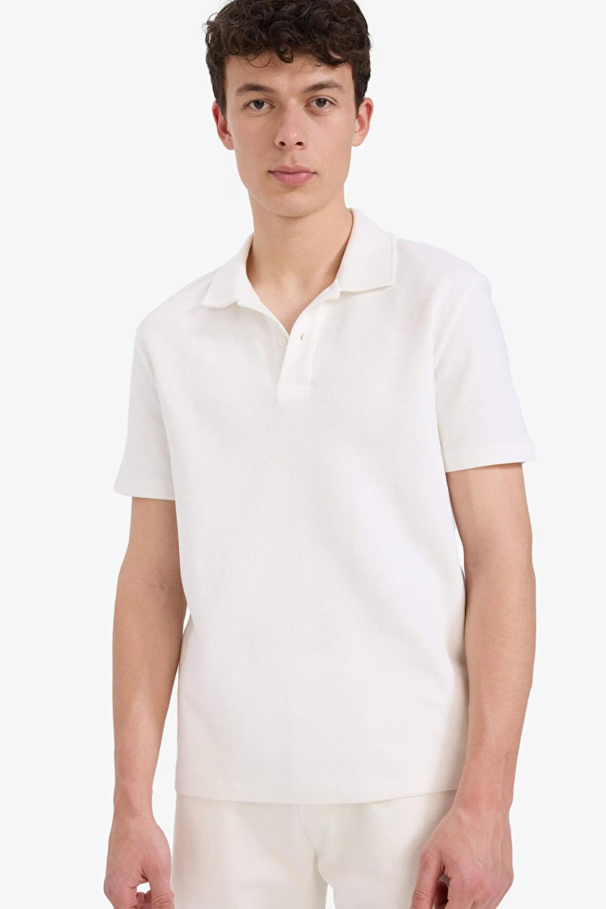 DeFacto Regular Fit Polo Yaka Dokulu Basic Düz Kısa Kollu Tişört B4939AX25SMER105
