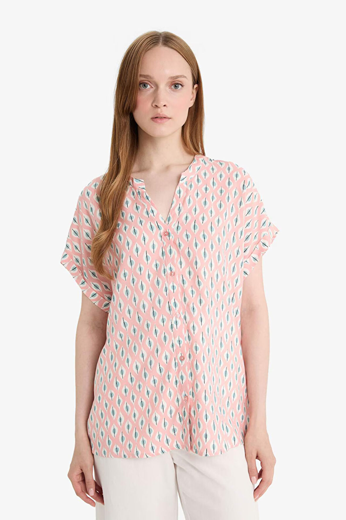 Regular Fit Apaş Yaka Desenli Kısa Kollu Gömlek