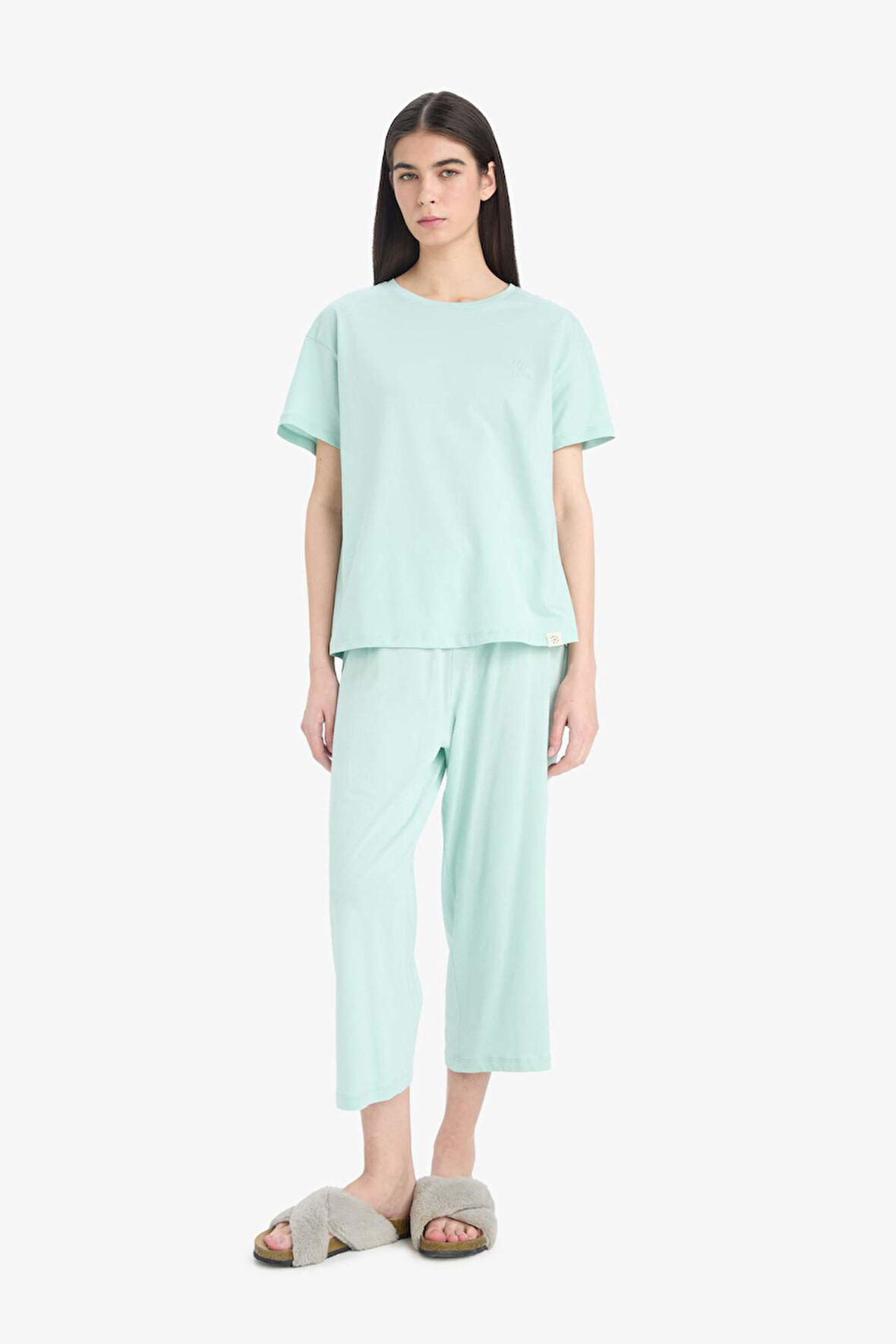 DeFacto Pijama Takımı Kısa Kollu Üst Esnek Belli Kapri Alt-Fall in Love E5821AX25SMGN1169