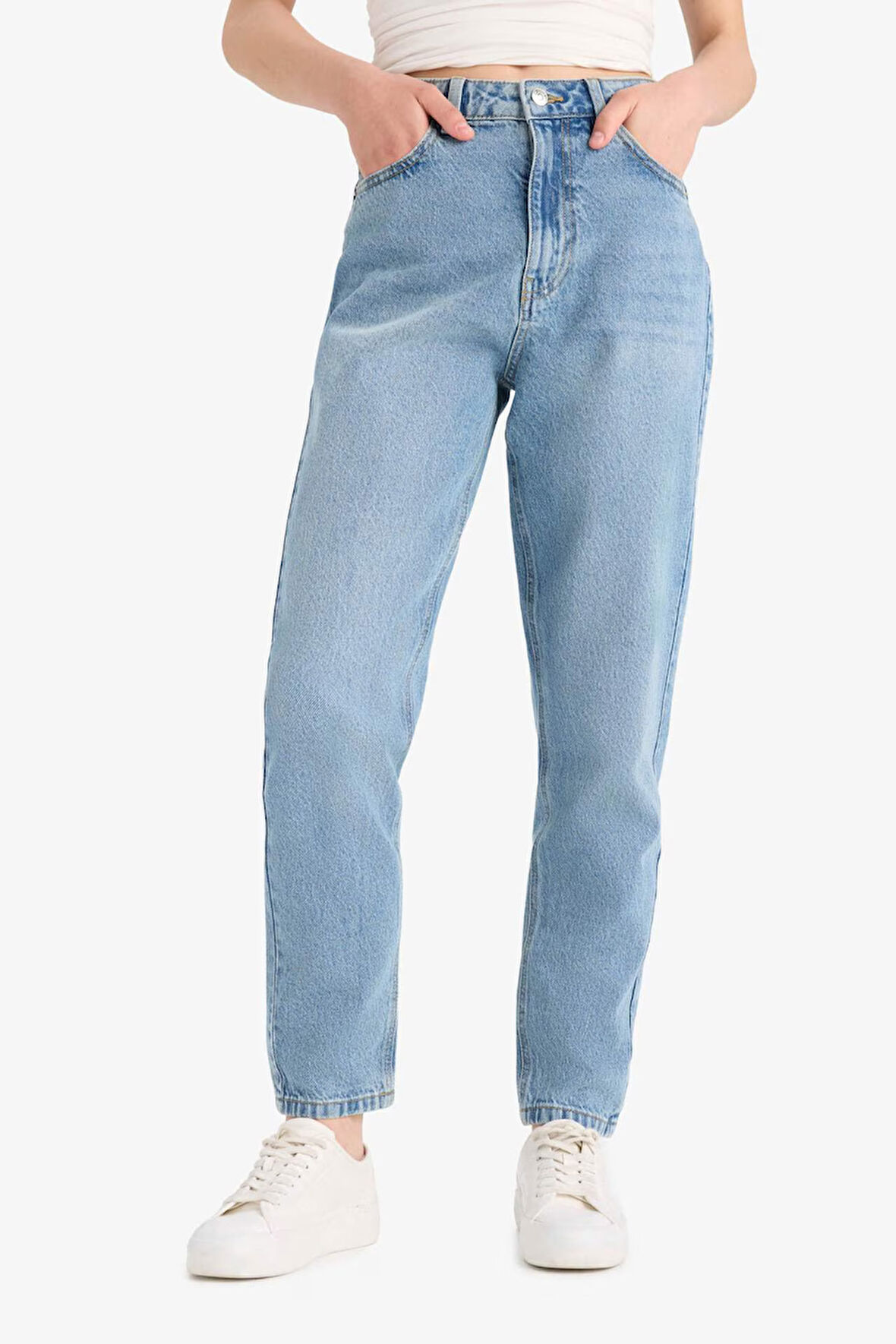 Lina Mom Fit Yüksek Bel Düz Paça Jean Kar Yıkamalı Pantolon