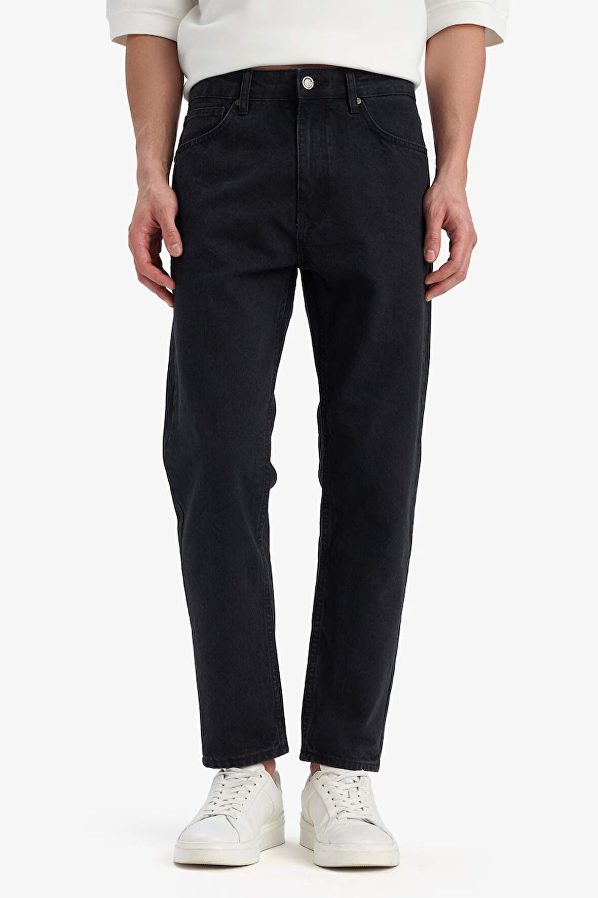 DeFacto %100 Pamuk 90's Slim Fit Dar Kalıp Yüksek Bel Dar Paça Siyah Jean Pantolon E9202AX25SPNM40