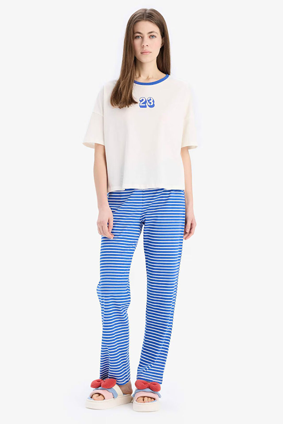 DeFacto Pijama Takımı Kısa Kollu Pijama Üstü Esnek Belli Uzun Pijama Altı-Fall in Love E7181AX25SPBE46