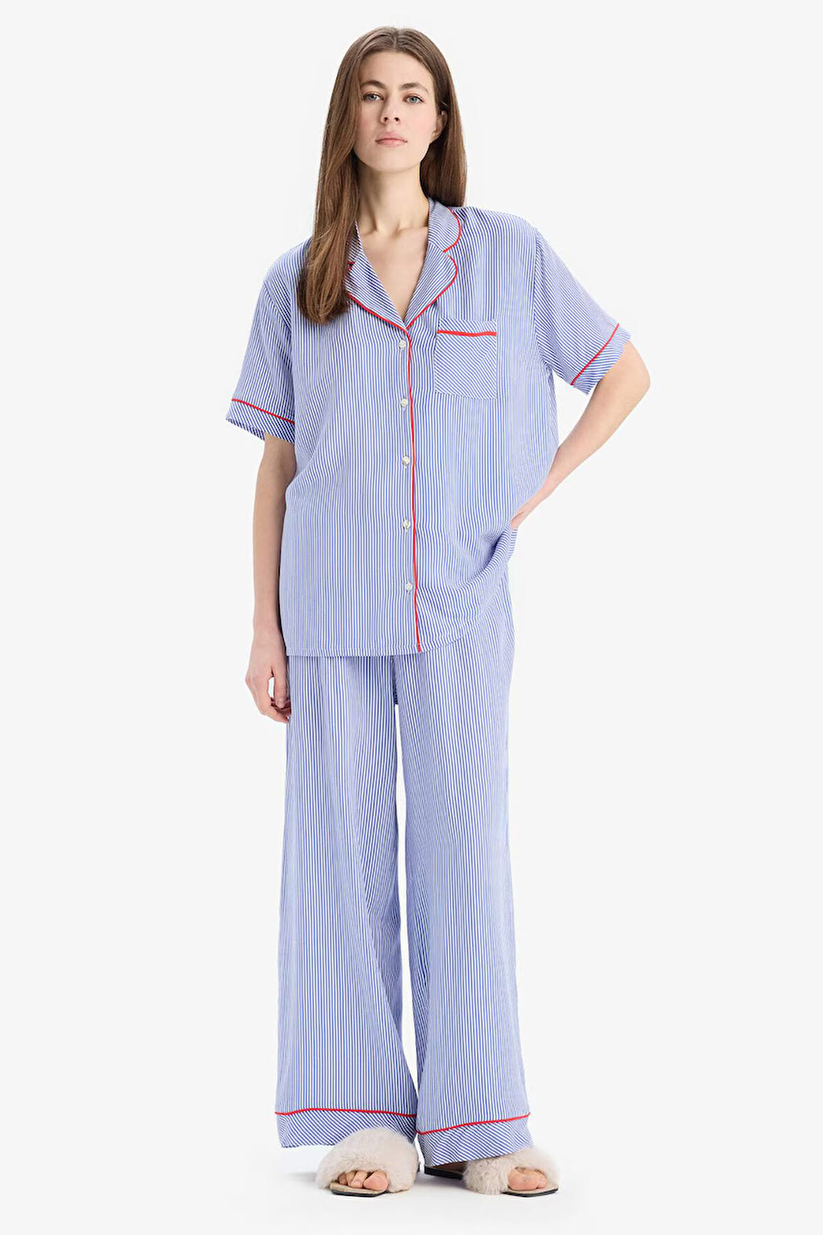 DeFacto Pijama Takımı Viskon Kısa Kollu Üst Esnek Belli Uzun Altı-Fall in Love E7651AX25SPBE46