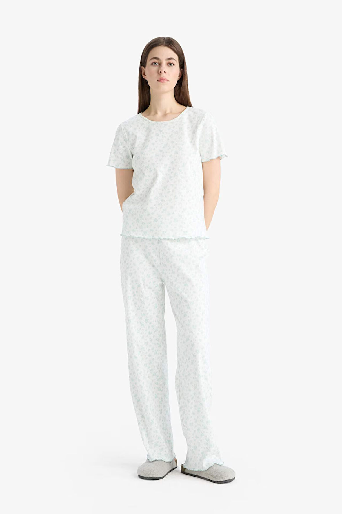 DeFacto Pijama Takımı Ribana Kısa Kollu Pijama Üstü Esnek Belli Uzun Pijama Altı-Fall in Love E6679AX25SPER98