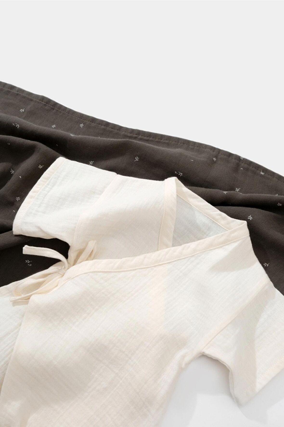 Organik Müslin Kruvaze Kısa Kollu Tulum