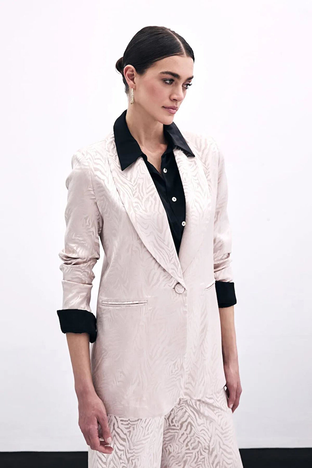 Sateen Kadın Şal Yaka Zebra Desen Ceket 1721-6012