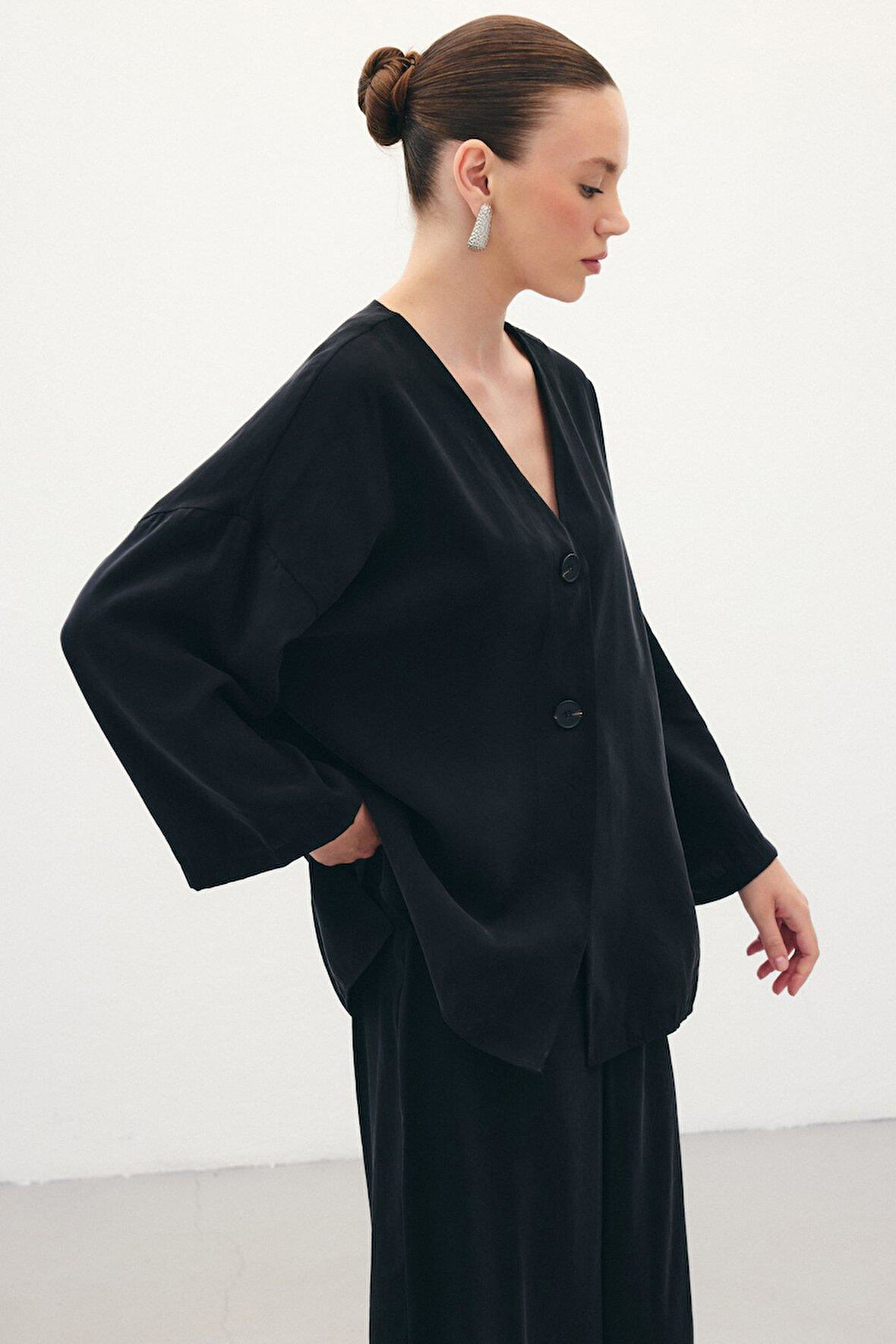 Sateen Kadın Düğmeli Kimono Kısa Kollu Bluz 1847-6040