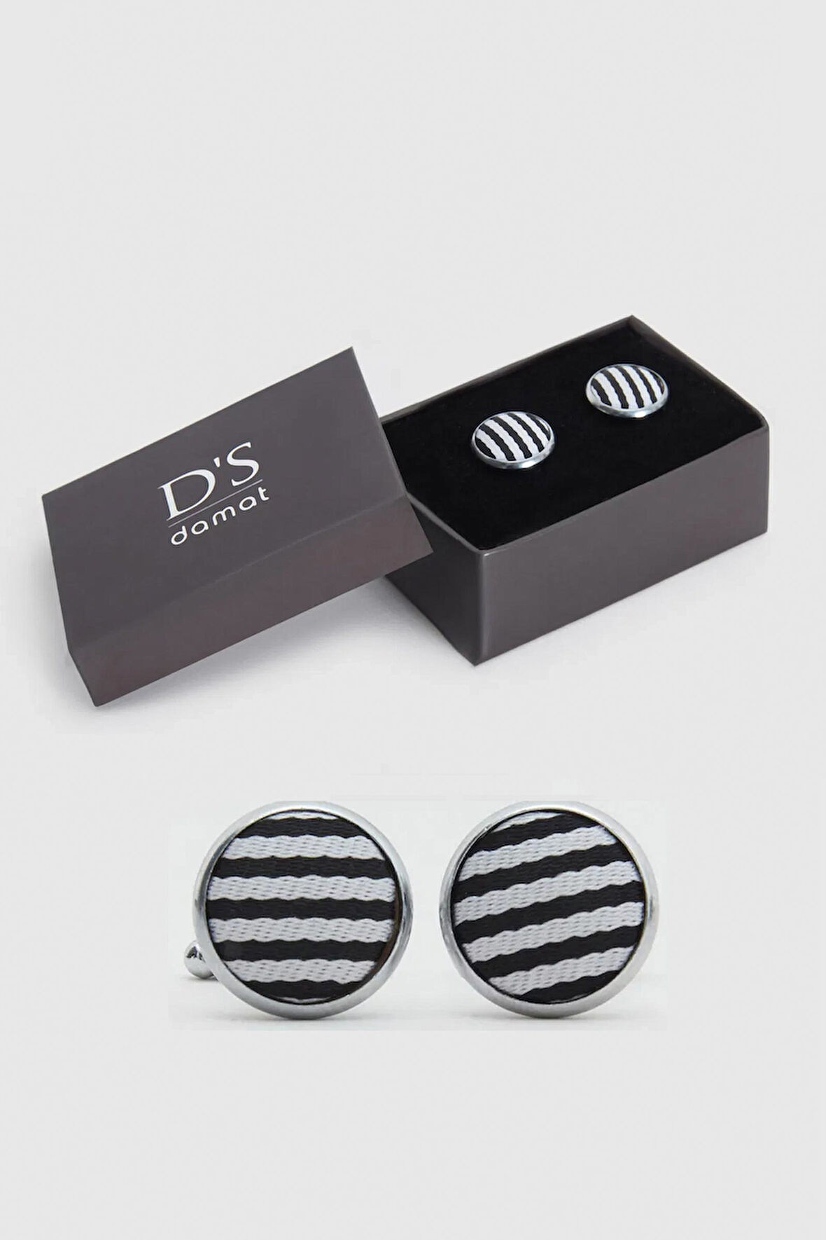 Ds Damat Siyah Beyaz Renk Kol Düğmesi