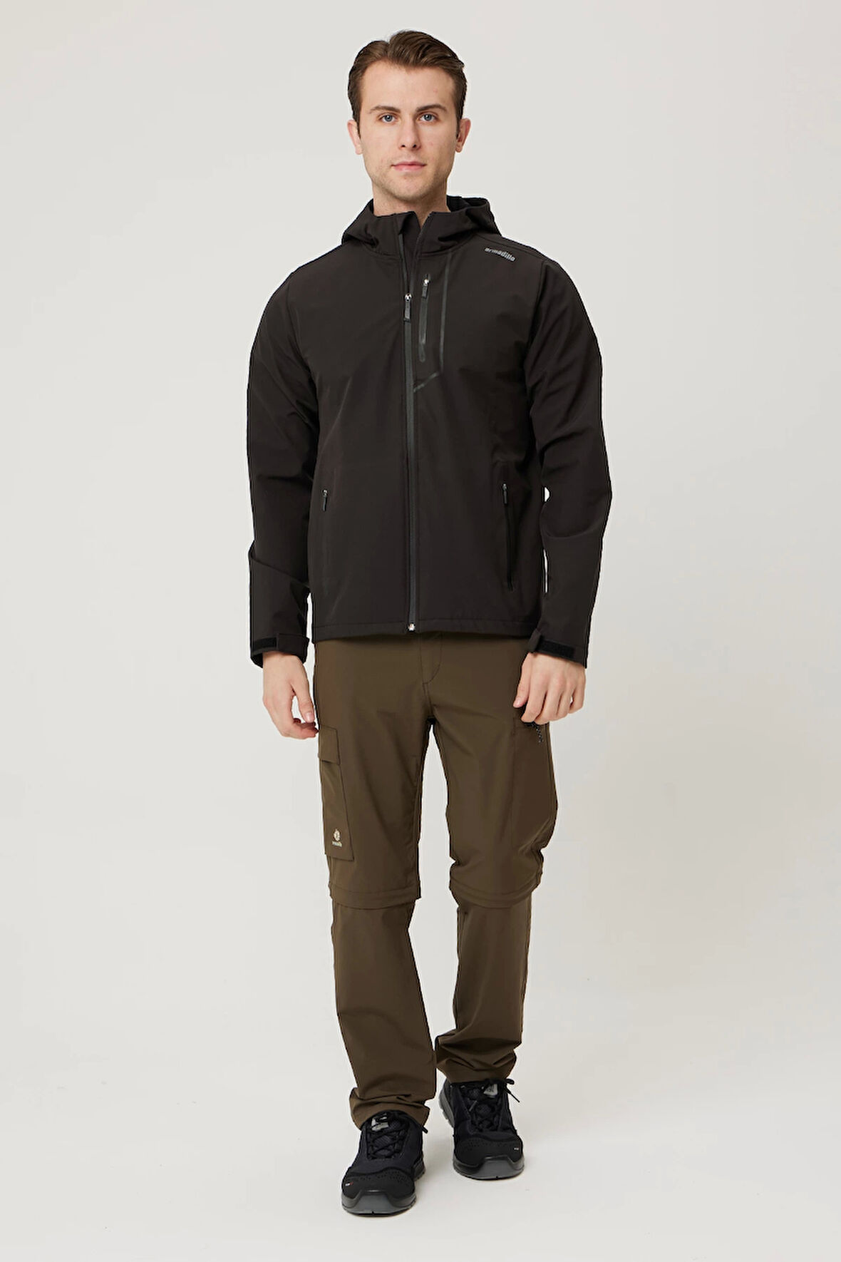 Campanula Softshell Mont - Su ve Rüzgar Geçirmez, Nefes Alabilir, Outdoor ve Günlük Kullanıma Uygun