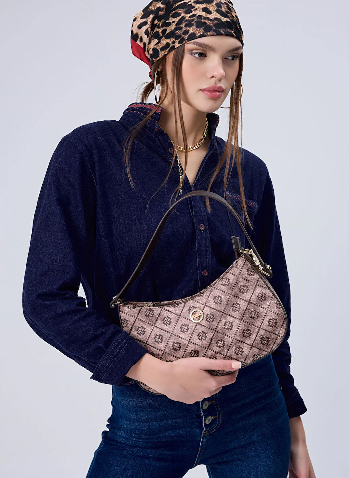 Fossil %83 Pvc, %14 Polyester, %3 Poliüretan Pudra Kadın Portföy Çanta 05FO25Y5030