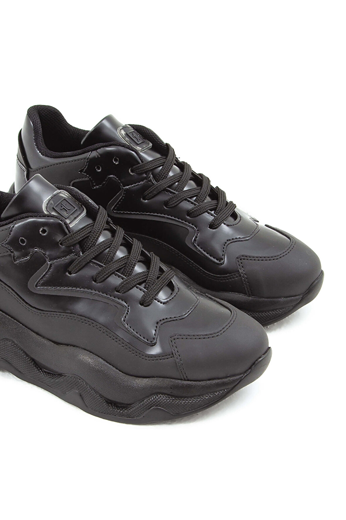 Tamer Tanca Kadın Vegan Siyah Sneakers & Spor Ayakkabı 758 105491 BN AYK SK22/23 SIYAH/SYH RGN