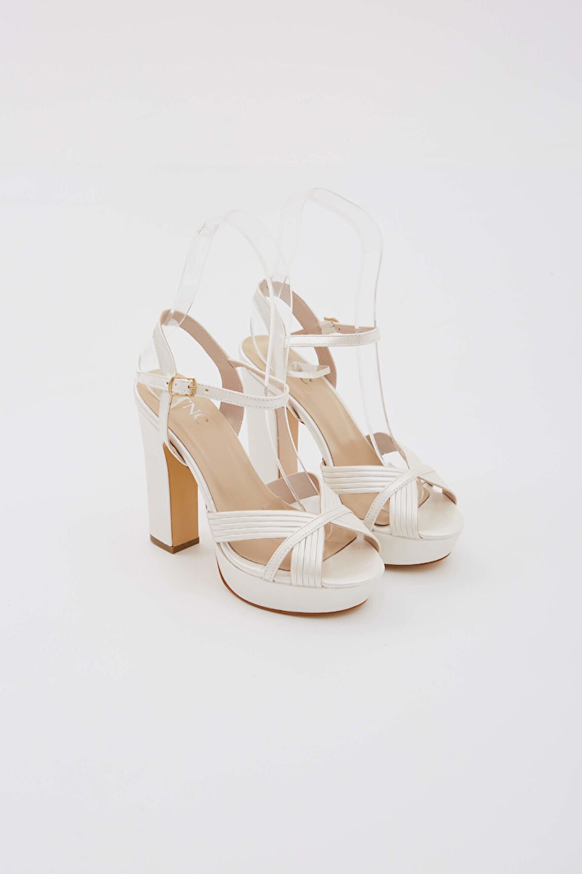 Tamer Tanca Kadın Vegan Beyaz Topuklu Ayakkabı 539 02 BN AYK Y22 BEYAZ CILT