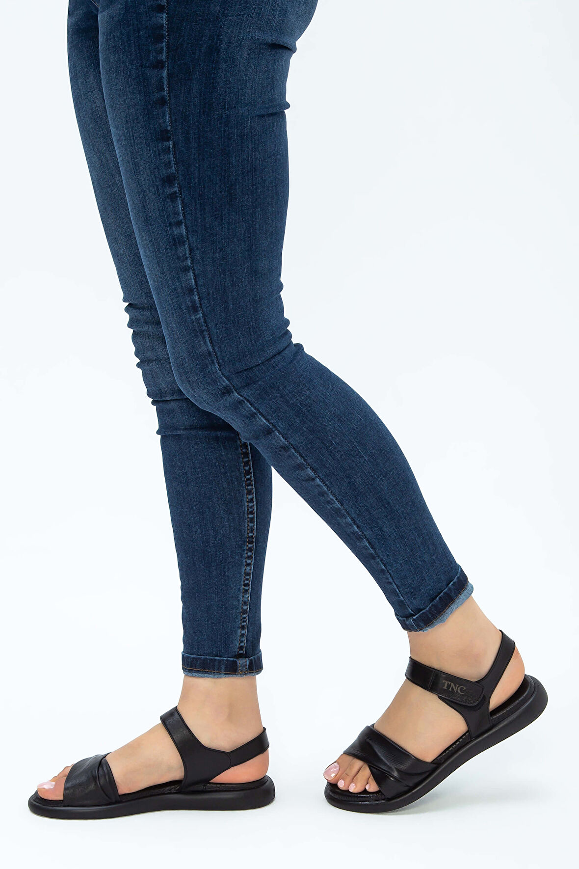 Tamer Tanca Kadın Hakiki Deri Siyah Düz Sandalet 878 24 BN SNDLT Y23 SIYAH