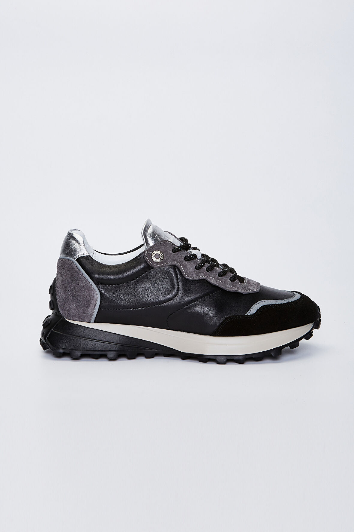 Valmenti Jianna Kadın Siyah Hakiki Deri Spor Ayakkabı 383 Z-15 BN AYK Y23