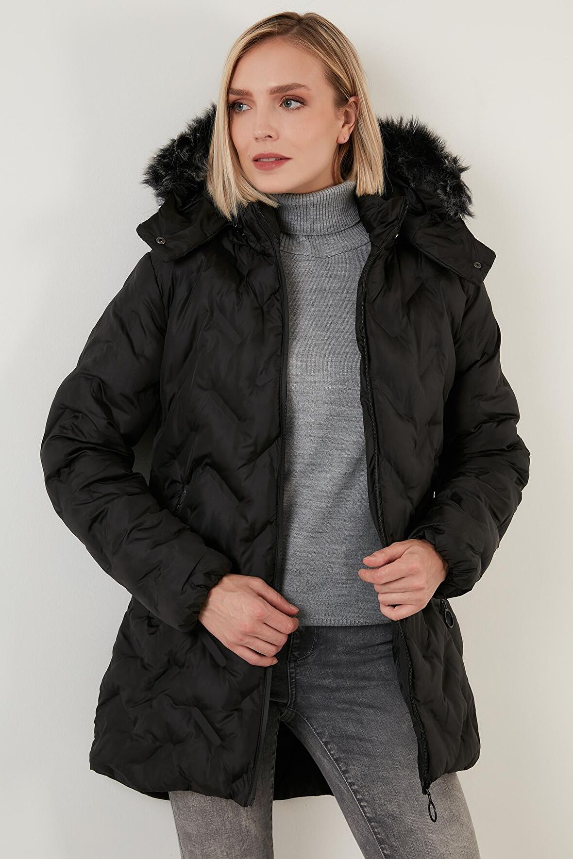 Lela Bayan Mont 5760082