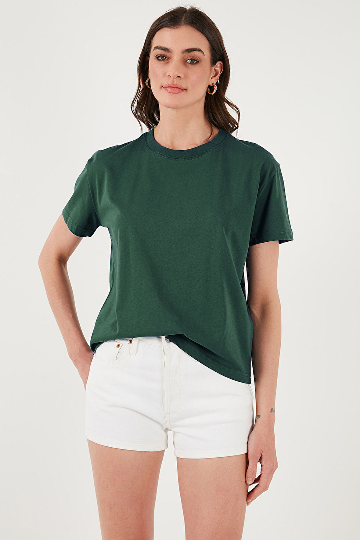 Lela Bayan T Shirt 5866097