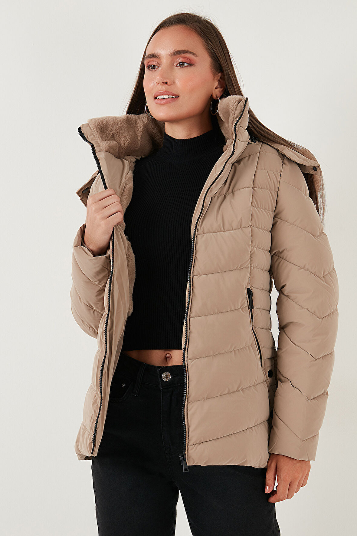 Lela Bayan Mont 497MARA