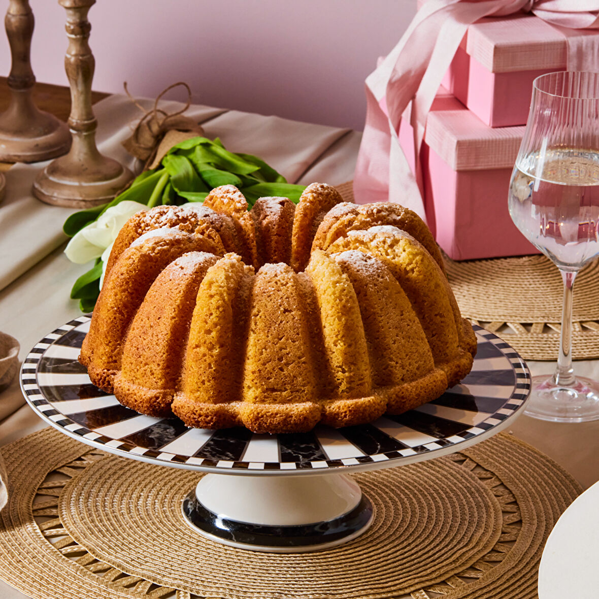 Karaca Damalı Ayaklı Servis Tabağı 30 Cm