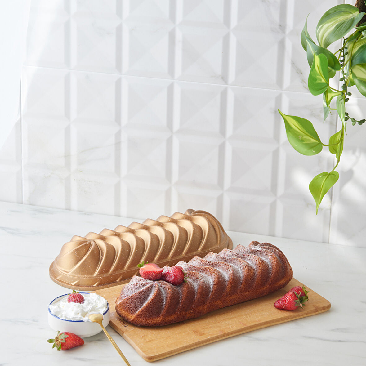 Karaca Cake Pro Vera Döküm Kek Kalıbı Gold 35 cm