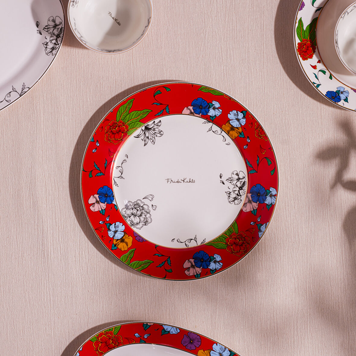 Karaca Frida Servis Tabağı Kırmızı 27 cm