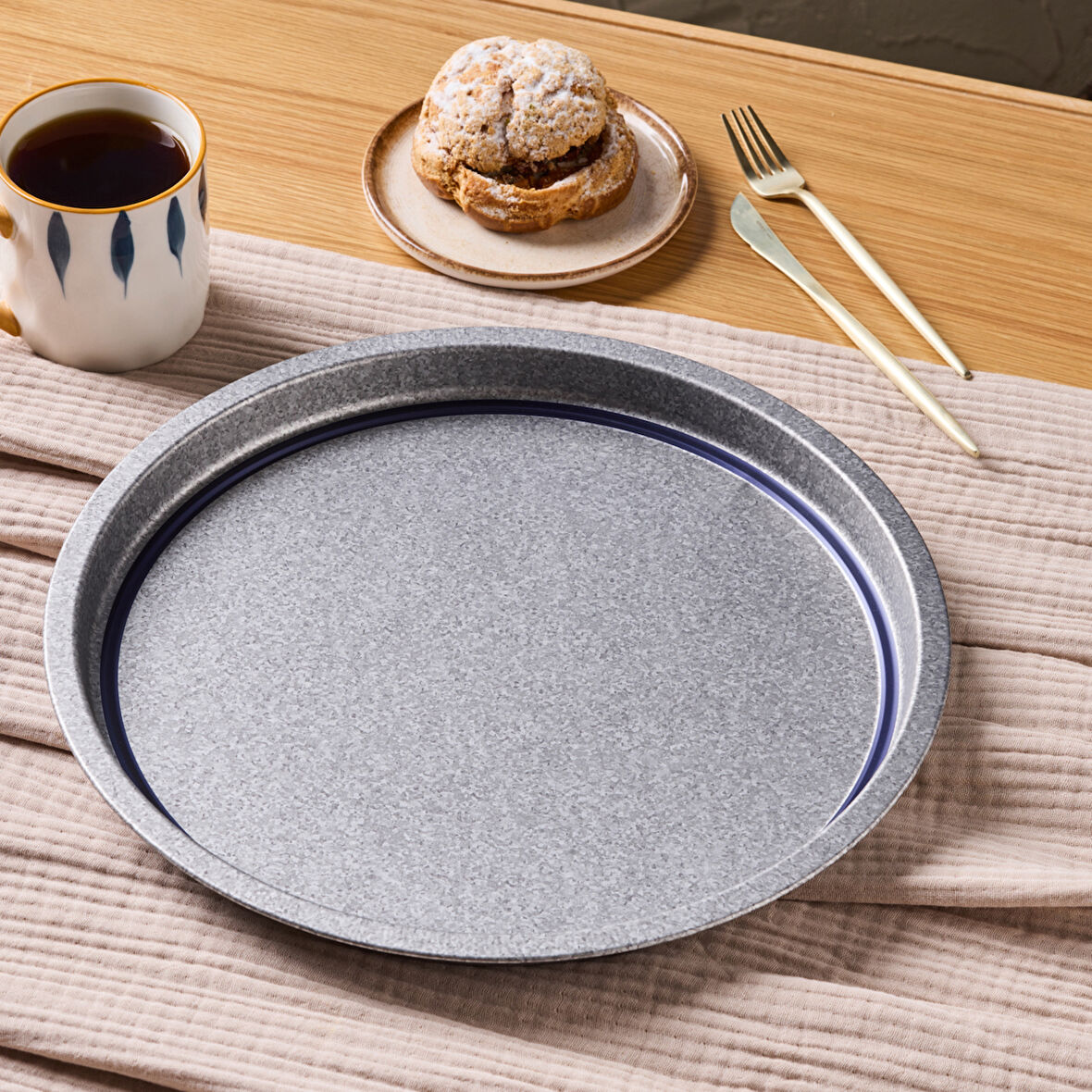 Karaca Henry Metal Tepsi Gri 35 Cm