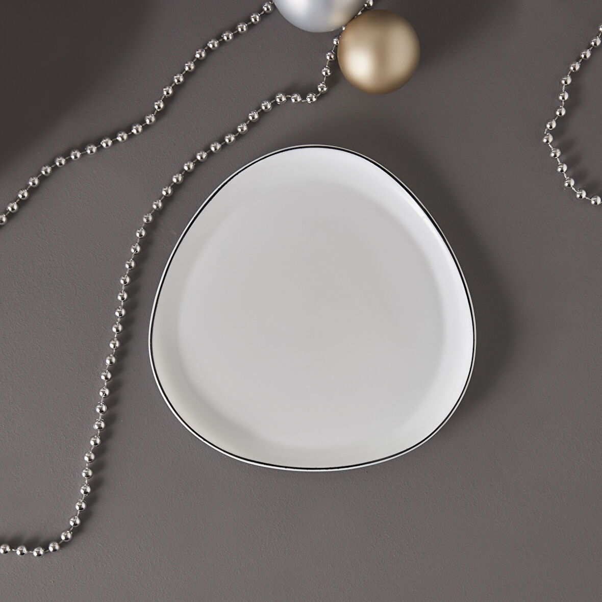 Karaca New Agata Opal Cam Pasta Tabağı 20 Cm