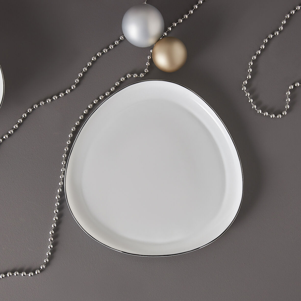 Karaca New Agata Opal Cam Servis Tabağı 25 Cm