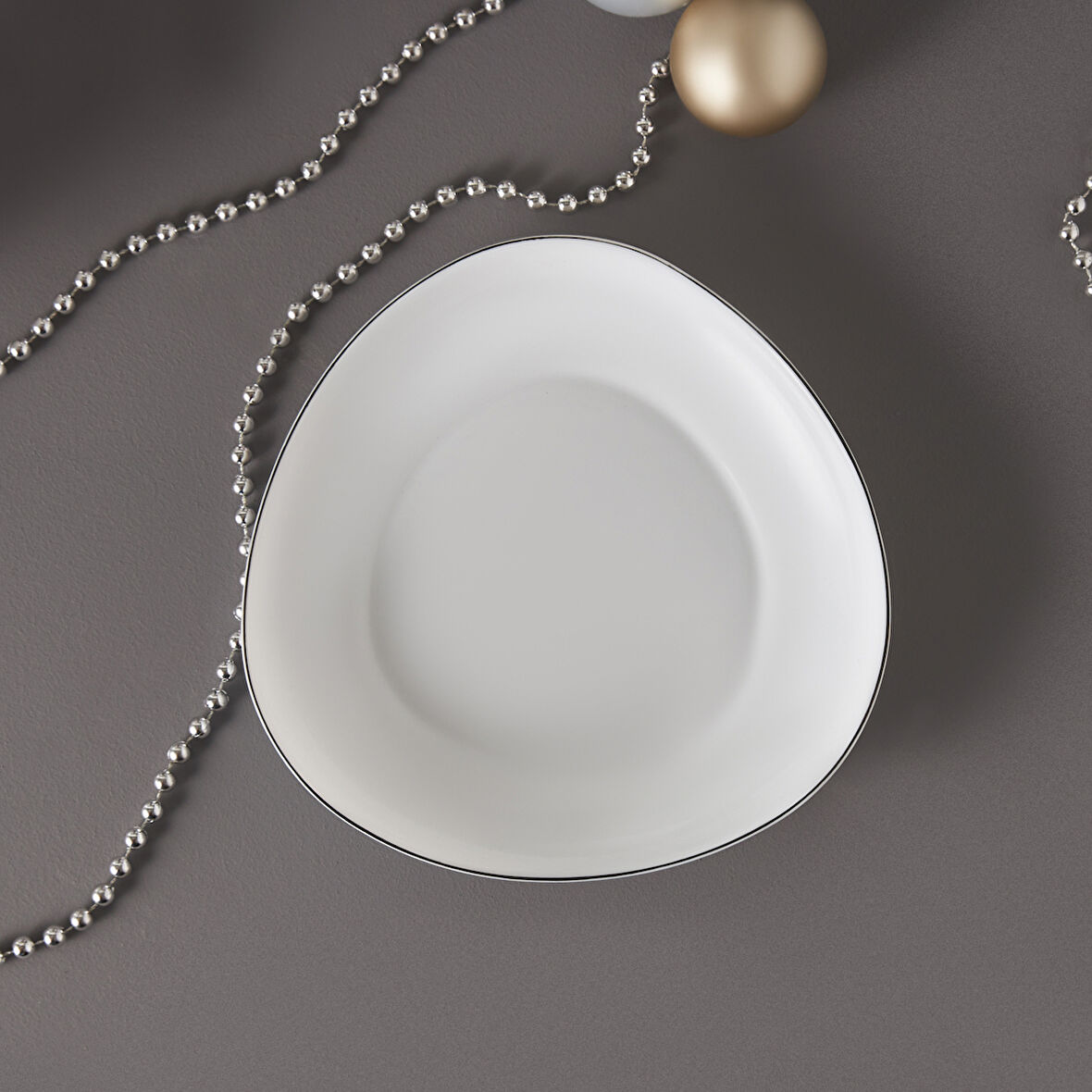 Karaca New Agata Opal Cam Çukur Tabak 20 Cm