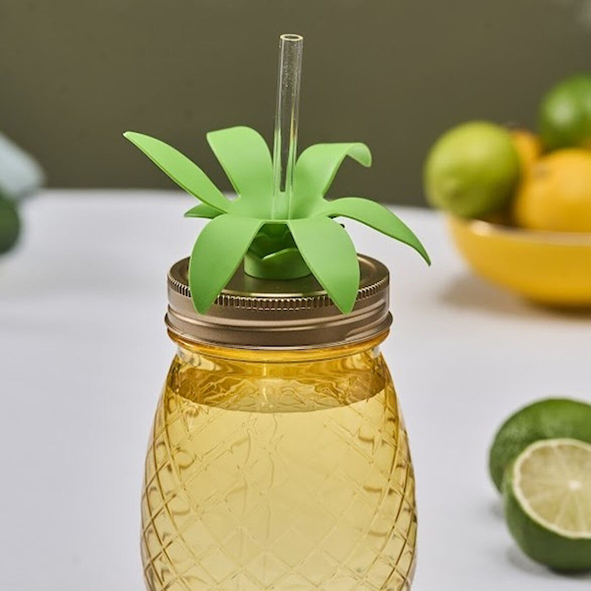 Karaca Ananas Transparent Pipetli Su Şişesi 550 Ml