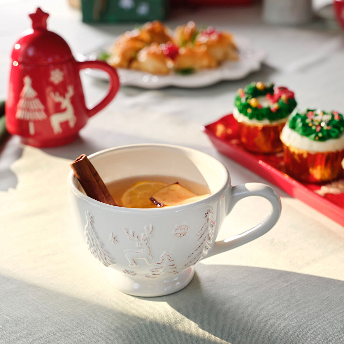 Karaca New Year Yılbaşı Snowy Çay Fincanı 440 ml Beyaz