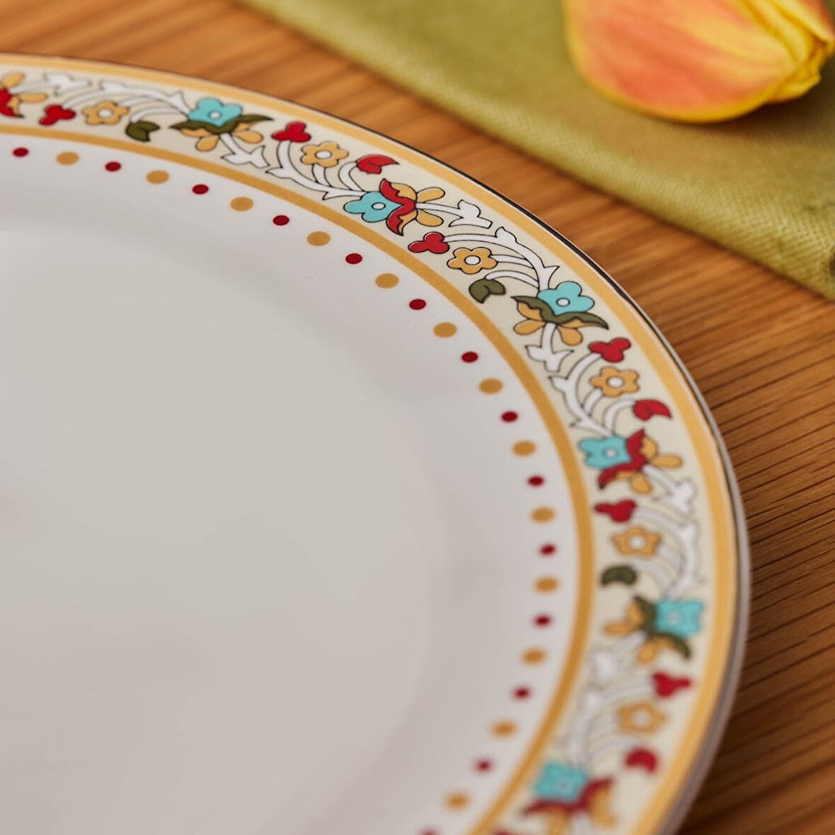 Karaca Nevra Çukur Tabak 22 Cm