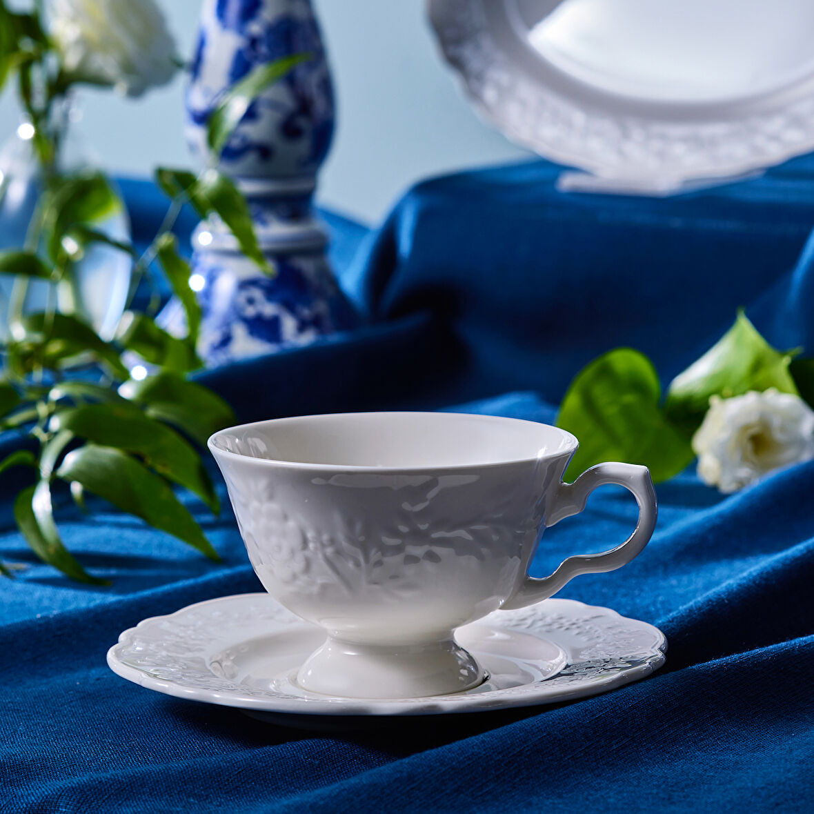 Karaca Beatrice Çay Fincanı ve Tabağı 200 ml