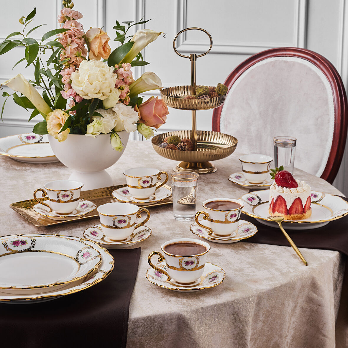 Karaca Royal Bone Elizabeth 6 Kişilik Kahve Fincan Takımı 90 Ml