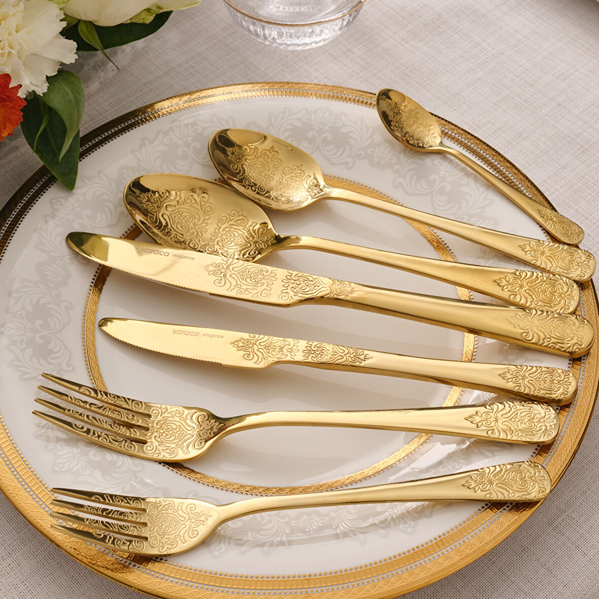 Karaca Elegance Bellatrix Gold 12 Kişilik 84 Parça Çatal Kaşık Bıçak Takımı